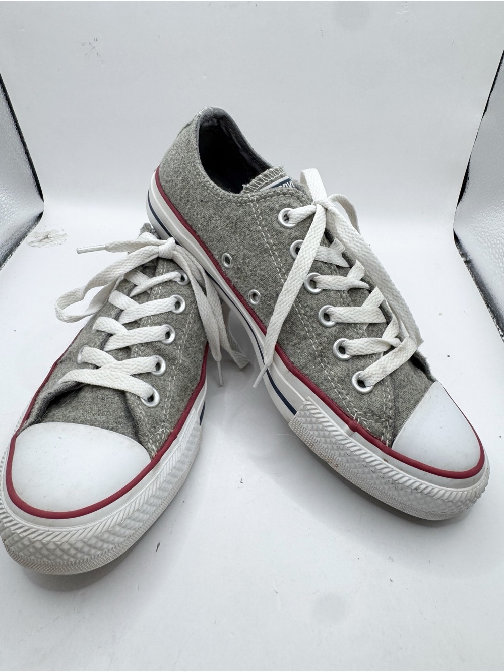 Converse All Stars grey fabric classic lace up sneakers size 7